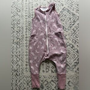 Sleepwalker for girls 3T - 90 (is the size on it) a great condition
